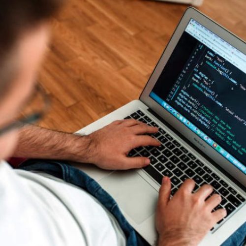 macbook_code_BB-853x470